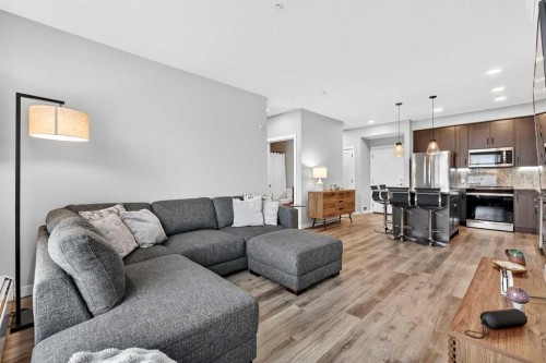 401-150 Shawnee Square Sw, Calgary, AB - Indoor