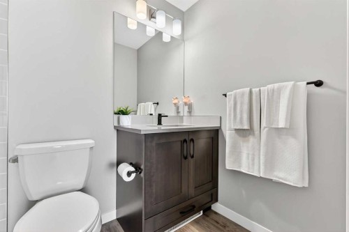 401-150 Shawnee Square Sw, Calgary, AB - Indoor Photo Showing Bathroom
