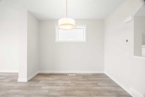 507 Lucas Boulevard Nw, Calgary, AB - Indoor Photo Showing Other Room