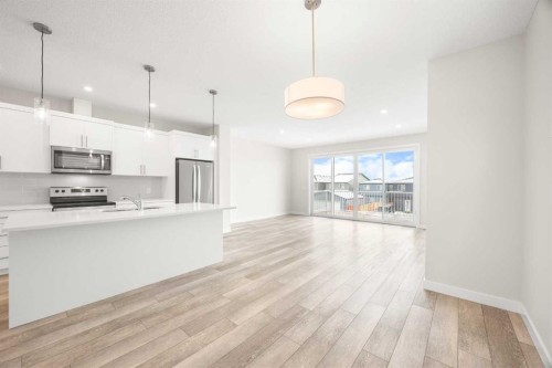 507 Lucas Boulevard Nw, Calgary, AB - Indoor Photo Showing Kitchen With Upgraded Kitchen