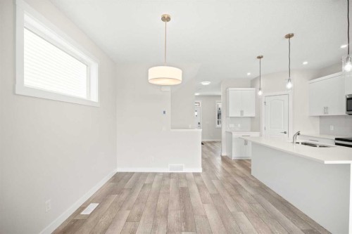 507 Lucas Boulevard Nw, Calgary, AB - Indoor Photo Showing Kitchen With Upgraded Kitchen