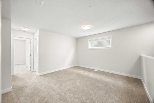 507 Lucas Boulevard Nw, Calgary, AB - Indoor Photo Showing Other Room