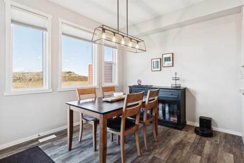 57 Crestridge Bay Sw, Calgary, AB - Indoor Photo Showing Dining Room