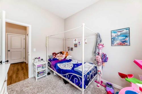 146 Highview Gate Se, Airdrie, AB - Indoor Photo Showing Bedroom