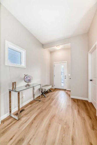 146 Highview Gate Se, Airdrie, AB - Indoor Photo Showing Other Room