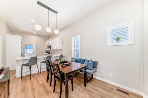 146 Highview Gate Se, Airdrie, AB - Indoor Photo Showing Dining Room