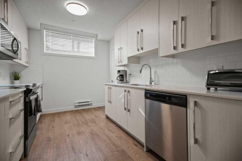 7581 202 Avenue Se, Calgary, AB - Indoor Photo Showing Kitchen With Stainless Steel Kitchen With Upgraded Kitchen