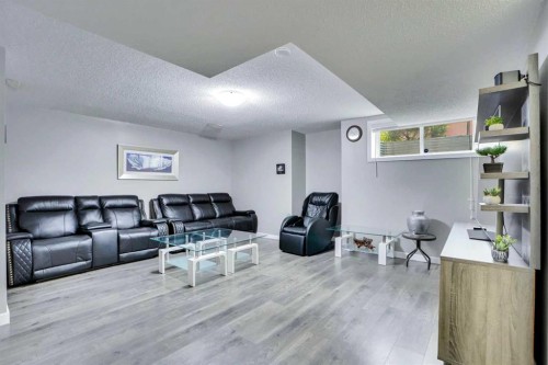 100 Redstone Parade Ne, Calgary, AB - Indoor Photo Showing Other Room