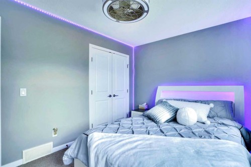 100 Redstone Parade Ne, Calgary, AB - Indoor Photo Showing Bedroom