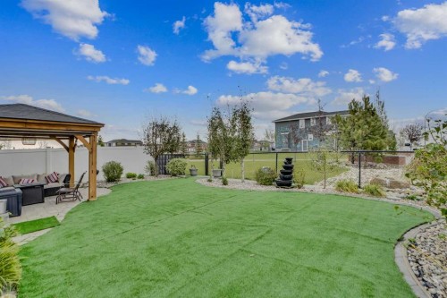 100 Redstone Parade Ne, Calgary, AB - Outdoor