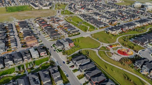 100 Redstone Parade Ne, Calgary, AB - 