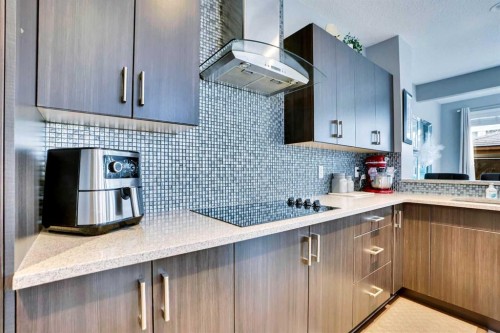 100 Redstone Parade Ne, Calgary, AB - Indoor Photo Showing Kitchen