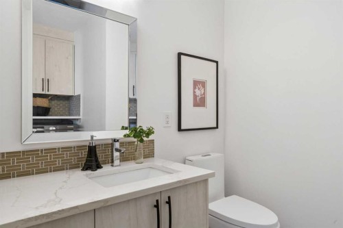 220 Macewan Glen Place Nw, Calgary, AB - Indoor Photo Showing Bathroom