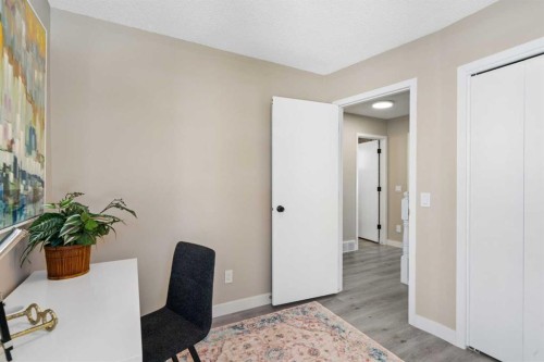 220 Macewan Glen Place Nw, Calgary, AB - Indoor Photo Showing Other Room