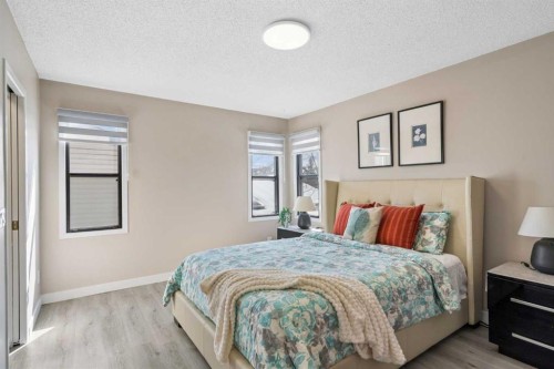 220 Macewan Glen Place Nw, Calgary, AB - Indoor Photo Showing Bedroom