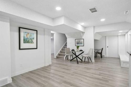 220 Macewan Glen Place Nw, Calgary, AB - Indoor Photo Showing Other Room