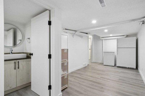 220 Macewan Glen Place Nw, Calgary, AB - Indoor