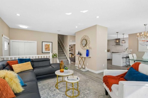 220 Macewan Glen Place Nw, Calgary, AB - Indoor Photo Showing Living Room