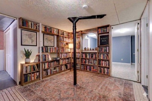 21 Mountain Circle Se, Airdrie, AB - Indoor