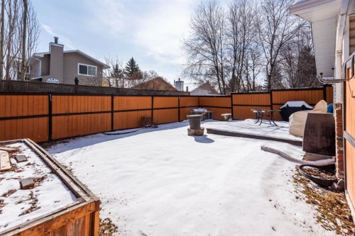 4 Cedargrove Way Sw, Calgary, AB - Outdoor
