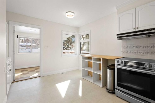 928 18A Street Ne, Calgary, AB - Indoor