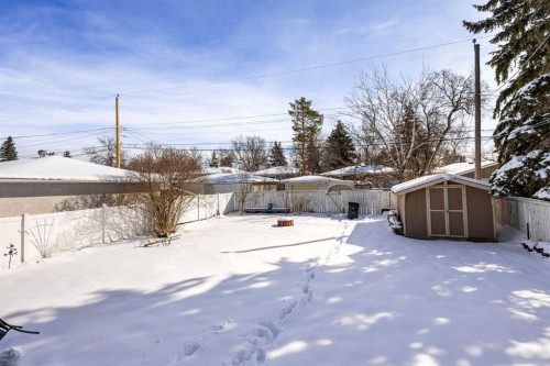 928 18A Street Ne, Calgary, AB - Outdoor