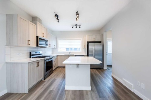 568 Legacy Circle Se, Calgary, AB - Indoor Photo Showing Kitchen With Stainless Steel Kitchen With Upgraded Kitchen