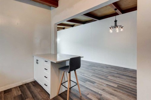 717 67 Avenue Sw, Calgary, AB - Indoor
