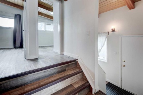 717 67 Avenue Sw, Calgary, AB - Indoor Photo Showing Other Room