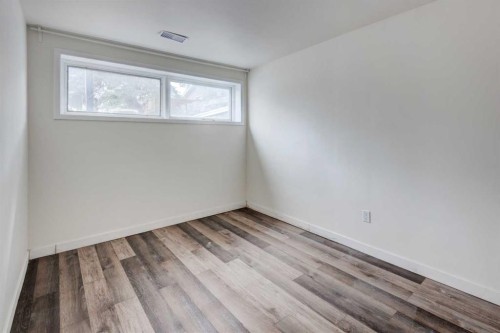 717 67 Avenue Sw, Calgary, AB - Indoor Photo Showing Other Room