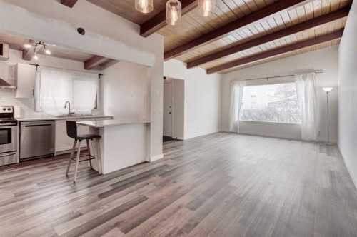 717 67 Avenue Sw, Calgary, AB - Indoor Photo Showing Kitchen