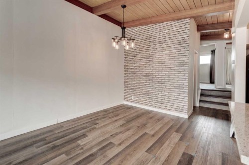 717 67 Avenue Sw, Calgary, AB - Indoor Photo Showing Other Room