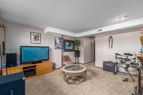 71 Sunmills Drive Se, Calgary, AB - Indoor