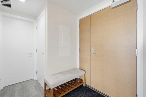 1606-519 Riverfront Avenue Se, Calgary, AB - Indoor Photo Showing Other Room
