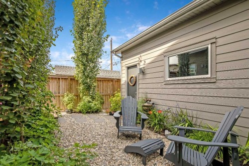 2136 53 Avenue Sw, Calgary, AB - Outdoor