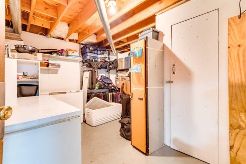 133 6 Avenue Se, Three Hills, AB - Indoor Photo Showing Basement
