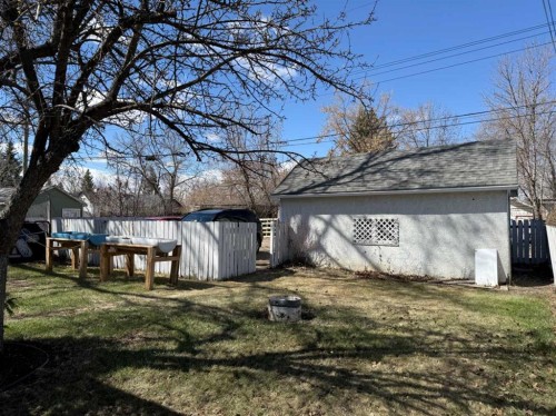 133 6 Avenue Se, Three Hills, AB - Outdoor