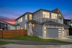 318 Walcrest Way SE Calgary, AB T2X 4V8