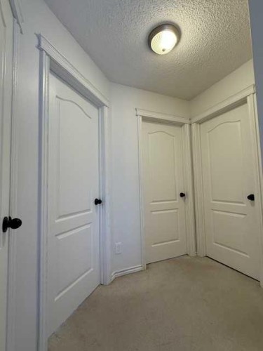 42 Somerside Place Sw, Calgary, AB - Indoor Photo Showing Other Room