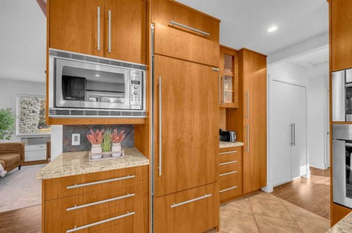 10012 Willowview Road Se, Calgary, AB - Indoor