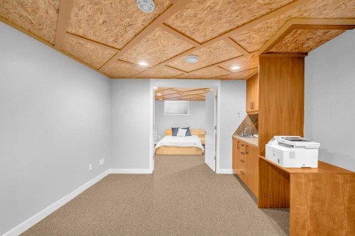 10012 Willowview Road Se, Calgary, AB - Indoor Photo Showing Other Room