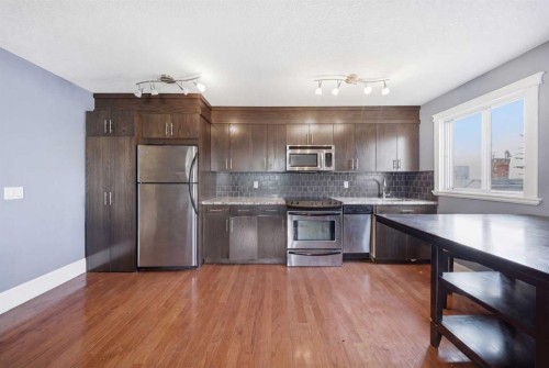 401-525 22 Avenue Sw, Calgary, AB - Indoor Photo Showing Kitchen With Upgraded Kitchen