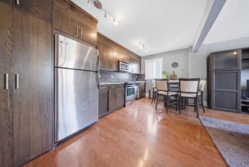 401-525 22 Avenue Sw, Calgary, AB - Indoor Photo Showing Kitchen