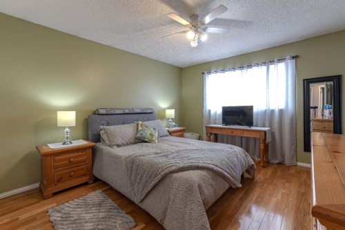 824 Whitemont Drive Ne, Calgary, AB - Indoor Photo Showing Bedroom