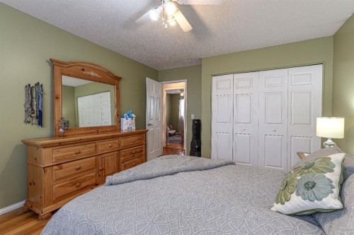 824 Whitemont Drive Ne, Calgary, AB - Indoor Photo Showing Bedroom
