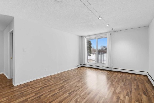 14D-80 Galbraith Drive Sw, Calgary, AB - Indoor Photo Showing Other Room