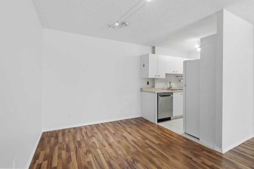 14D-80 Galbraith Drive Sw, Calgary, AB - Indoor Photo Showing Other Room