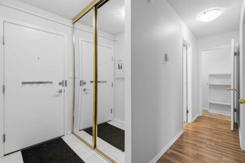 14D-80 Galbraith Drive Sw, Calgary, AB - Indoor Photo Showing Other Room