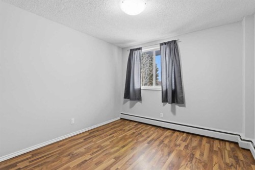 14D-80 Galbraith Drive Sw, Calgary, AB - Indoor Photo Showing Other Room