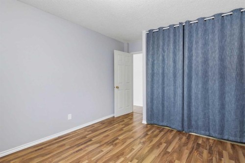 14D-80 Galbraith Drive Sw, Calgary, AB - Indoor Photo Showing Other Room